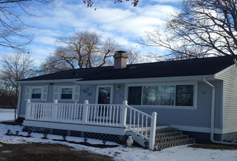 Deteriated, Old shingles