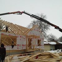 Setting trusses for new house